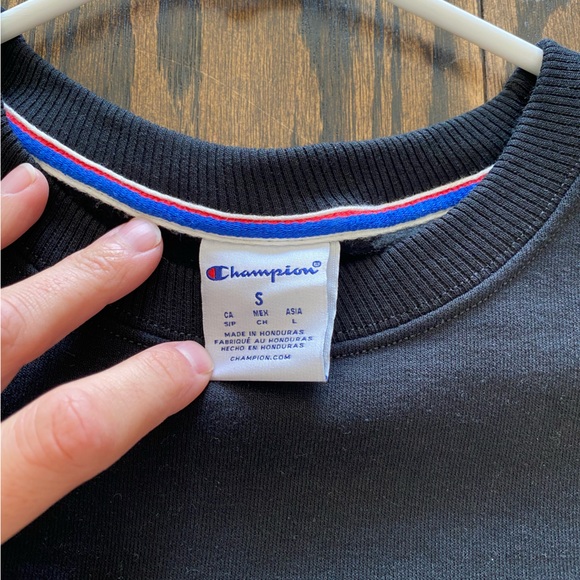 Champion Sweatshirt - Picture 11 of 14